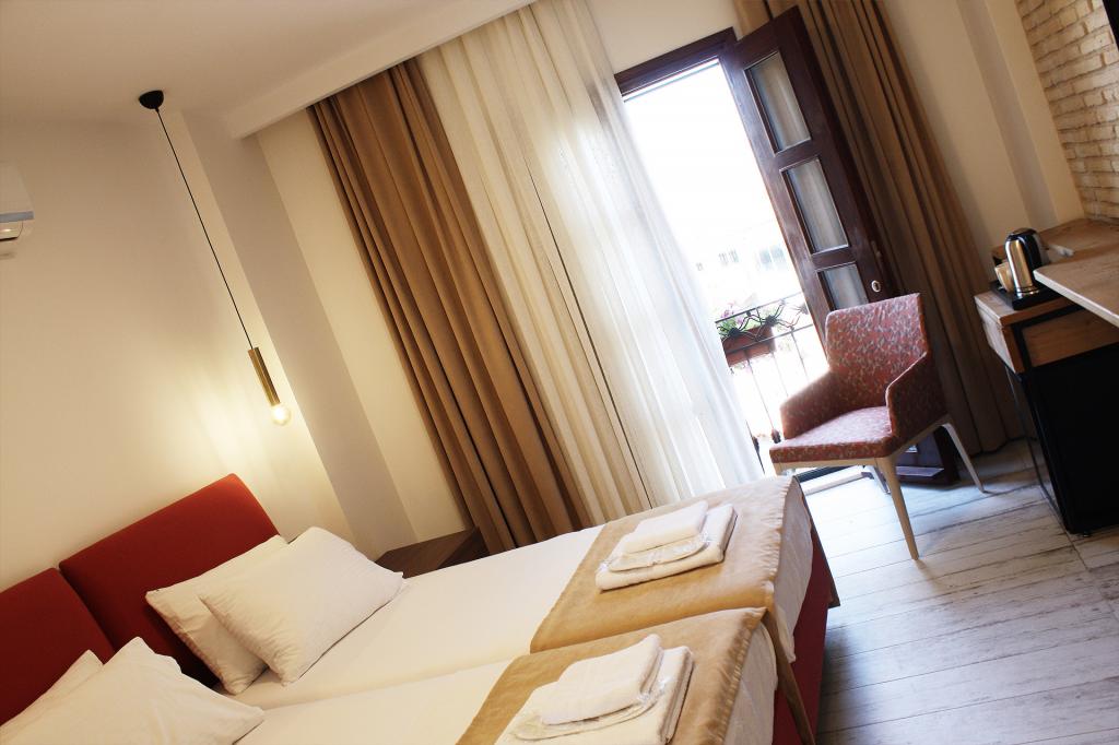 Standard Room, Garden View (Without Balcony)