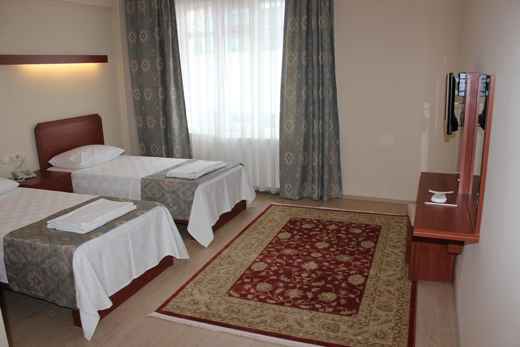Twin, Şehir Manzaralı,