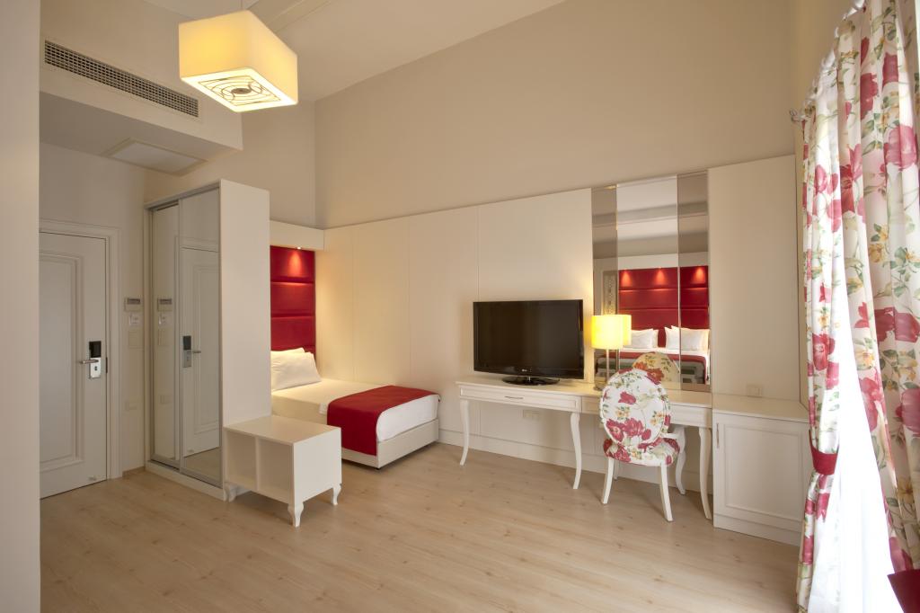 Junior Suit Oda, Bahçe Manzaralı