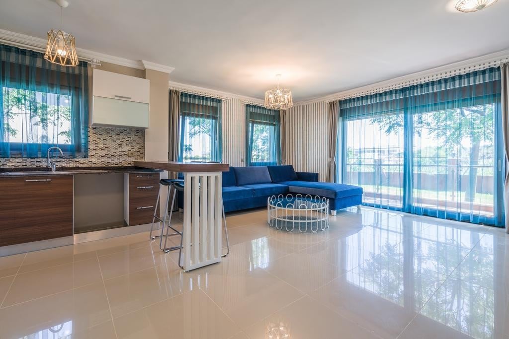 Suit Oda, Kara Veya Havuz Manzaralı