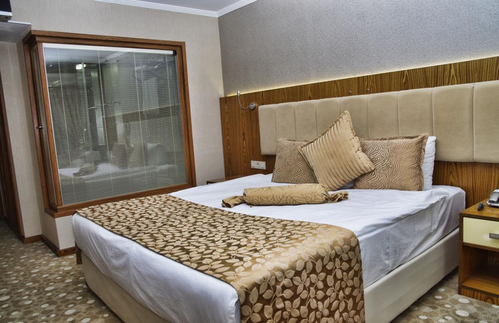 Standart Oda, Şehir Manzaralı