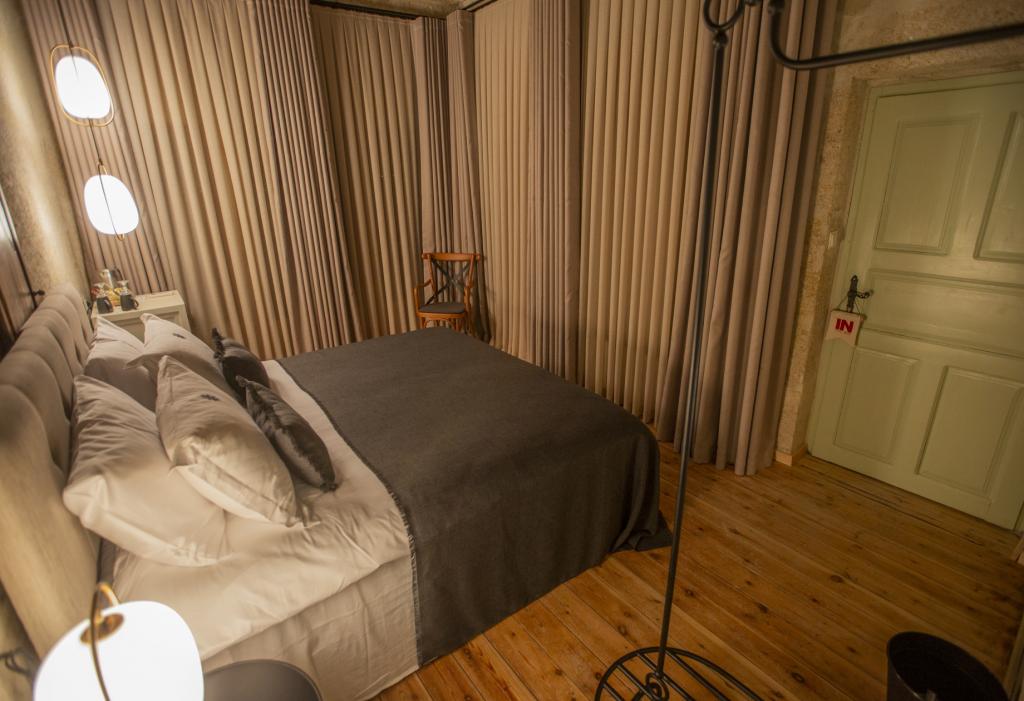 Honeymoon Room (Balcony)