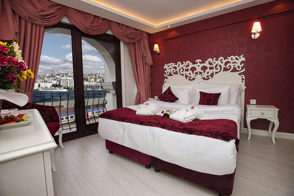Deluxe Room, Bosphorus View