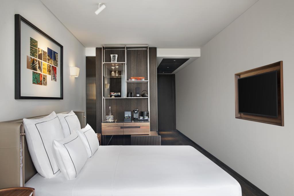 Standart Oda, Şehir Manzaralı