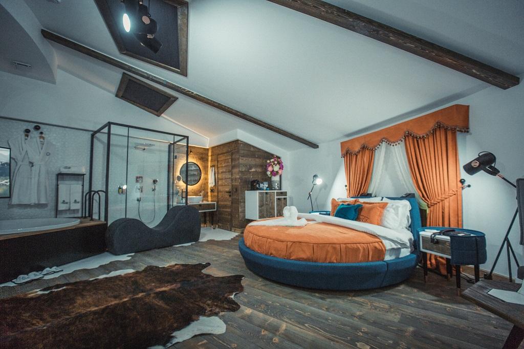 Balayı Odası, Manzarasız (Jakuzi)