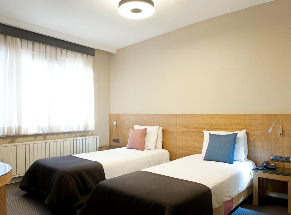 Standart Oda, Şehir Manzaralı