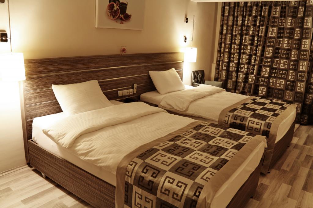 Iki Ayrı Yataklı Oda, Şehir Manzaralı