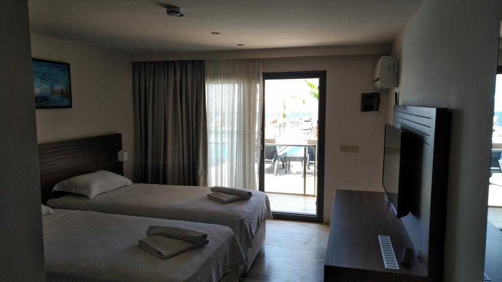 Standard Room, Land View
