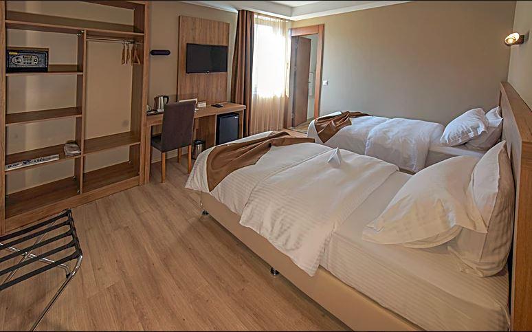 Standart Oda, Şehir Manzaralı (3 Kişilik)