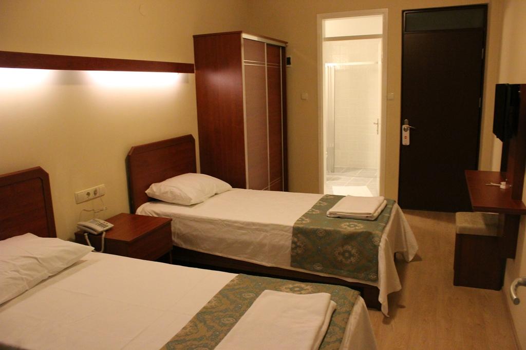 Twin, Şehir Manzaralı,