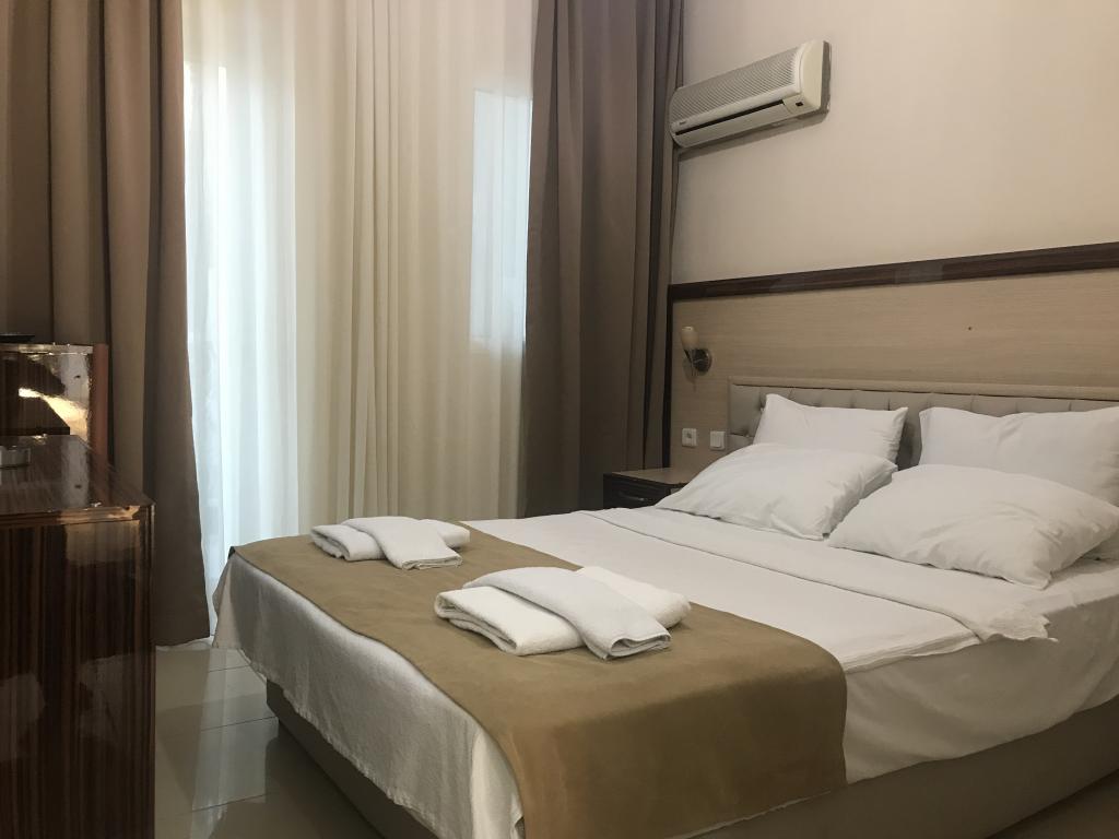 Standart Oda, Kara Veya Havuz Manzaralı