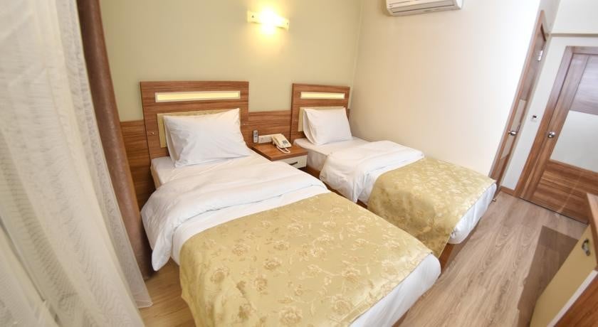 Iki Ayrı Yataklı Oda, Şehir Manzaralı