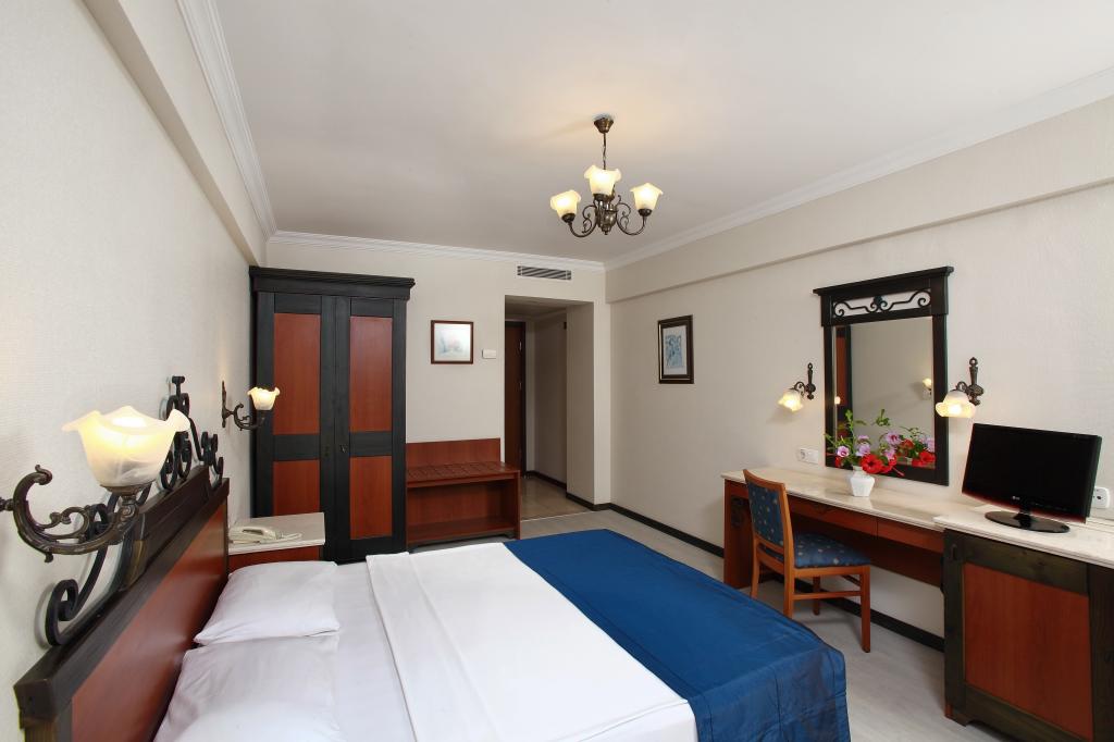 Standart Oda, Bahçe Manzaralı (3 Kişilik)