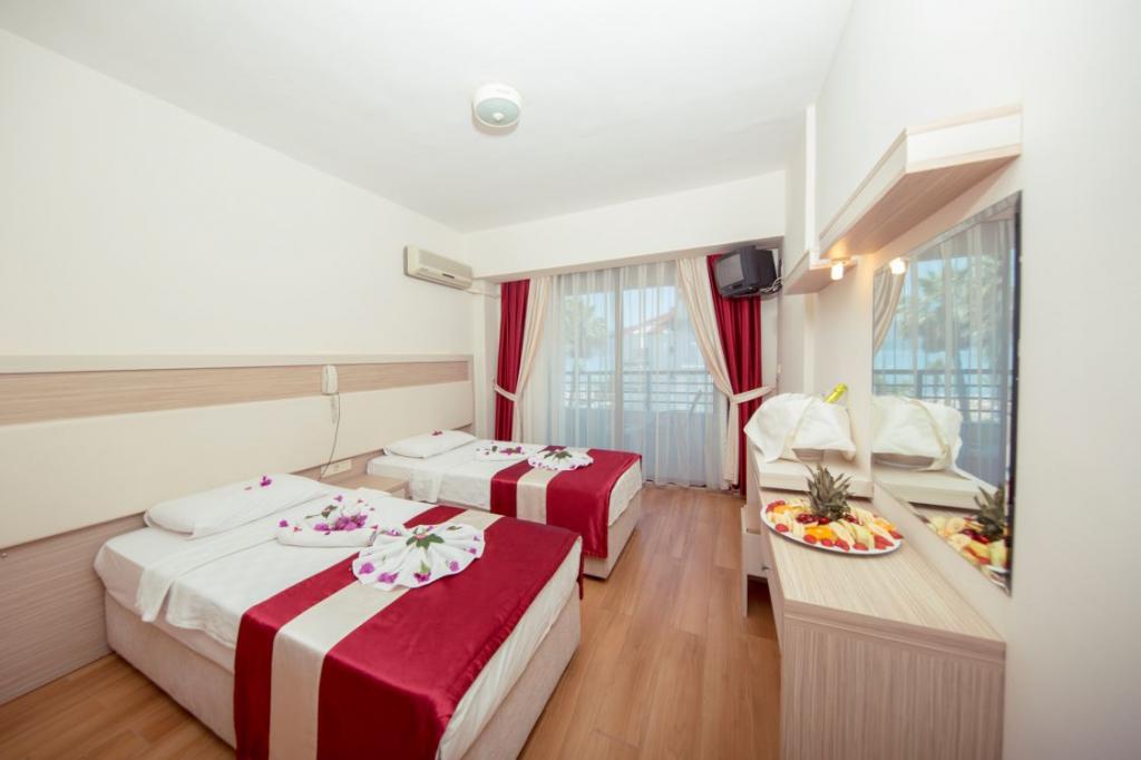 Standart Oda, Havuz Manzaralı