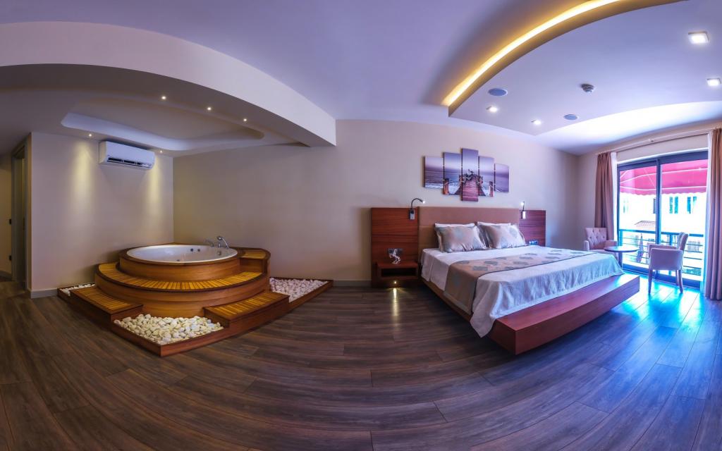 Deluxe Oda, Kısmi Deniz Manzaralı