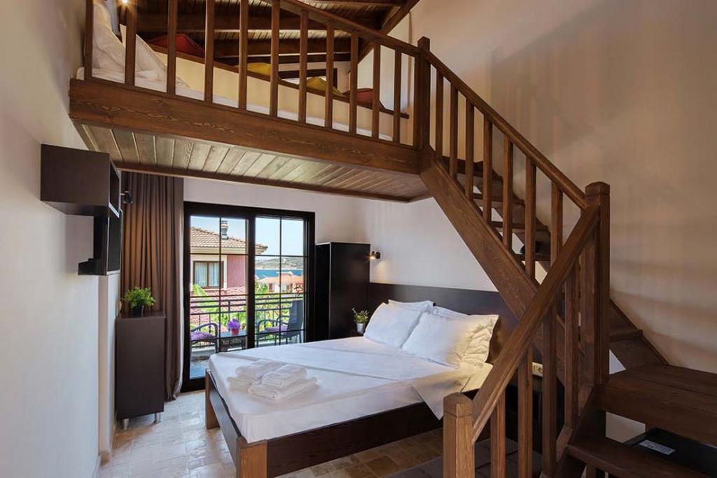 Standart Oda, Deniz Manzaralı (3 Kişilik, Balkonlu)