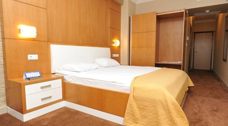 Suite Room, City View