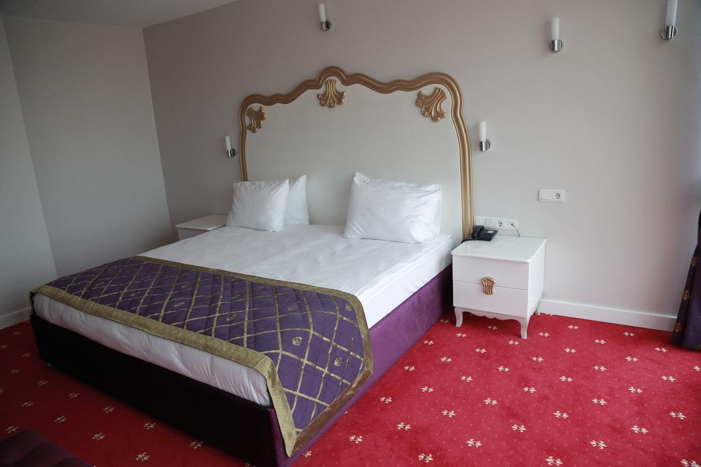 Suit Oda, Şehir Manzaralı