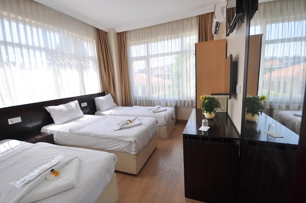 Standart Oda, Şehir Manzaralı (3 Kişilik)