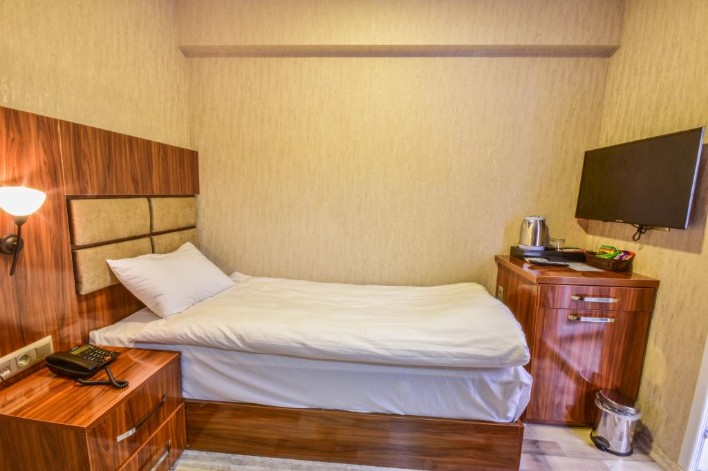 Standard Room, Viewless (1 Person, Balcony)