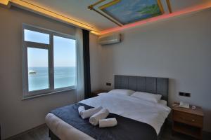 Black Pearly Hotel