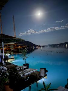 Bozburun Pembe Yunus Otel