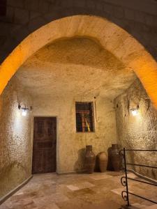 Colina Stone House