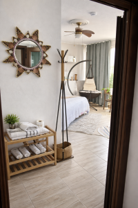 Ellawillasuit House