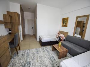 GoldHome Apart&Hotel