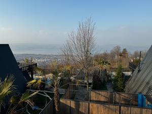 Hill House Bungalov