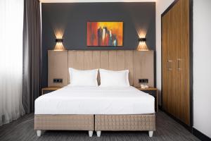 Home Plus Hotel
