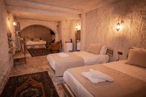 Sur Cave Suites