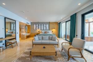 Junior Suite, Deniz Manzaralı, Havuzlu