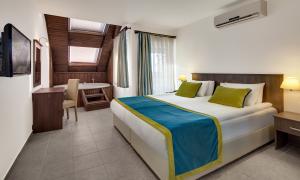 Side Su Hotel +16