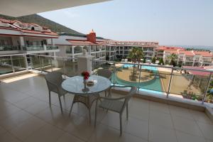 Villa 4+1 Oda, Havuz Manzaralı, 