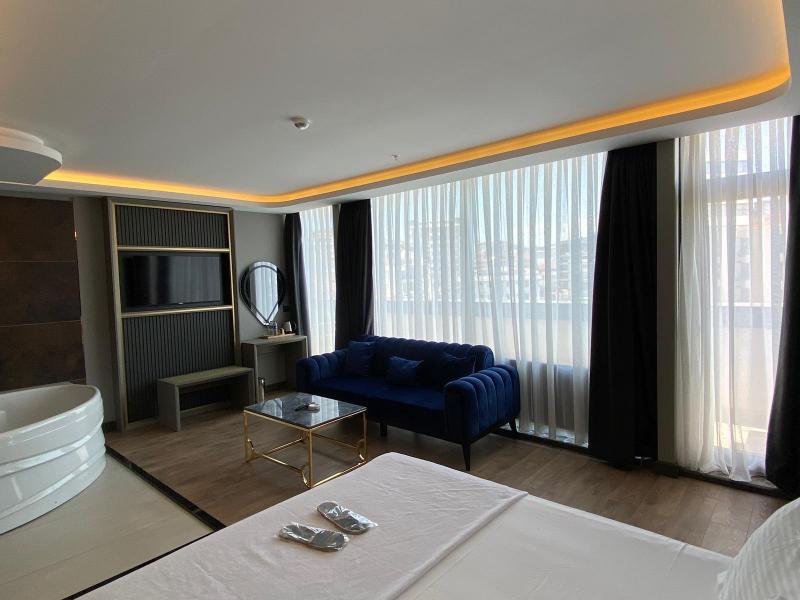 Deluxe Jakuzili Suite, Şehir Manzaralı, Jakuzili