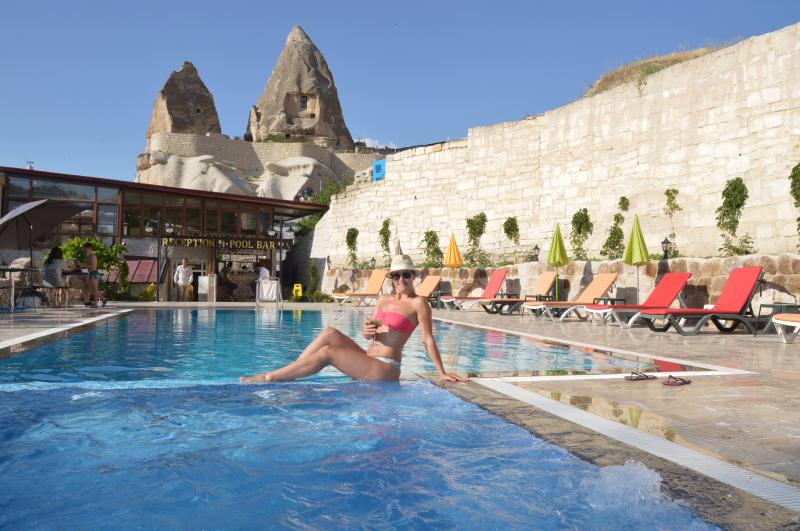 Grand Elite Cave Suites 