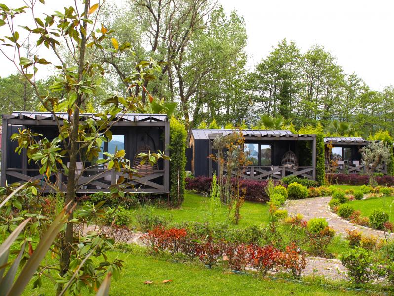 Junior Tiny House, Göl Manzaralı, Verandalı