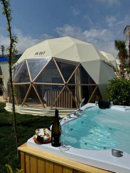 Glamping Double, Deniz Manzaralı, Bahçe Jakuzili