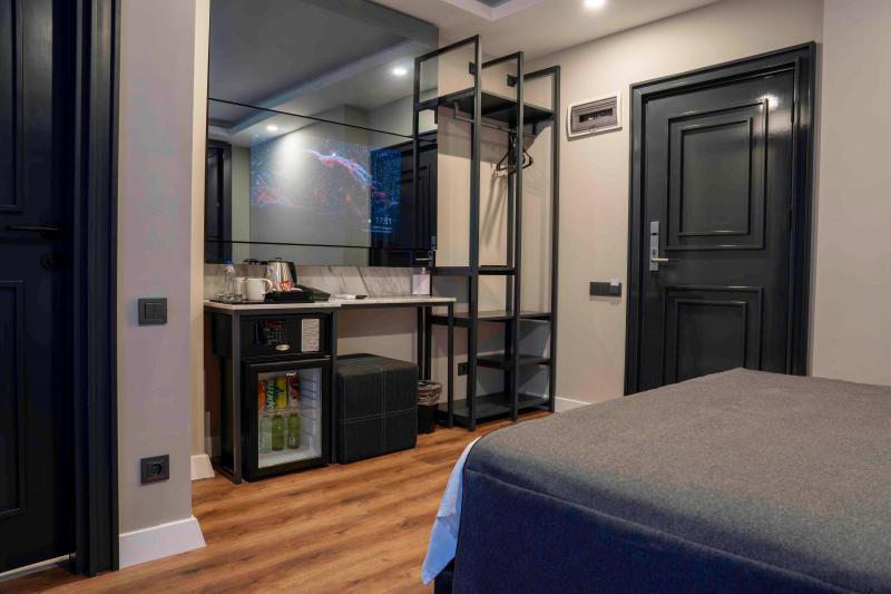 Lucky Monkey Midi Hotel - 5