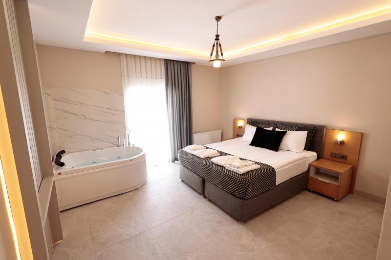 Deluxe Jakuzili Suite, Dağ Manzaralı, Jakuzili ve Teraslı