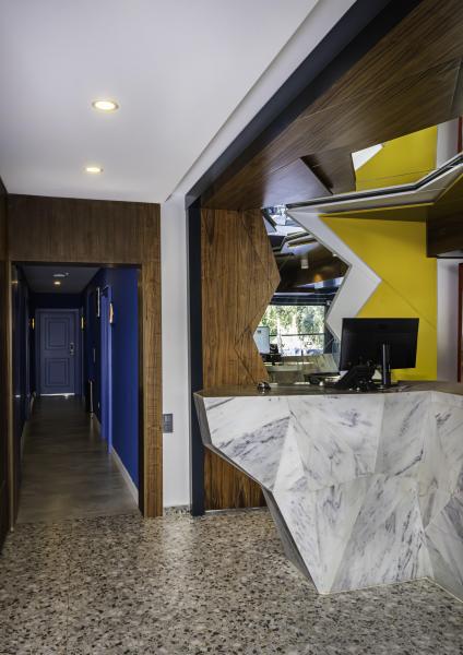 Lucky Monkey Midi Hotel - 4