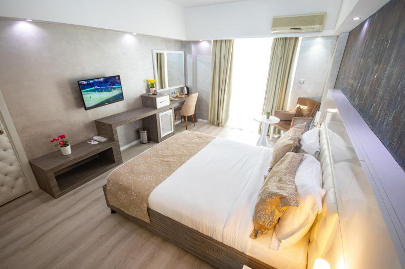 Connection Suite, Orman veya Şehir Manzaralı, Balkonlu