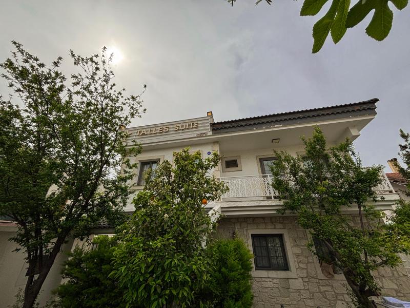 Talles Suite Alaçatı