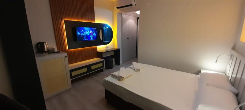 Suite, Bahçe Manzaralı, Fransız Balkonlu