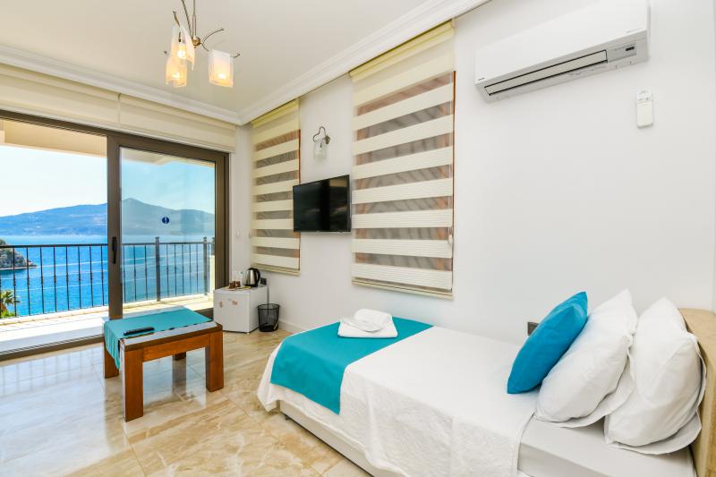 Executive Suite, Deniz Manzaralı, Balkonlu