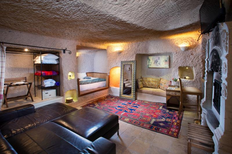 Deluxe Cave, Avlu Manzaralı, Jakuzili