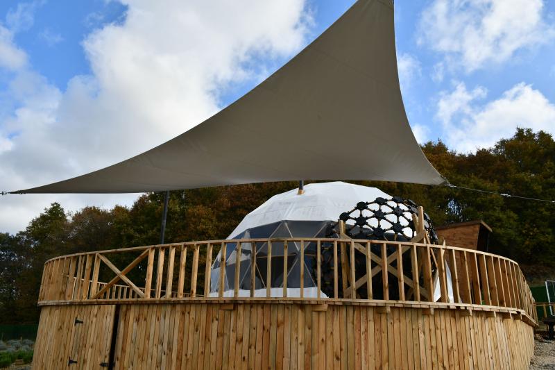 Glamping Çadır, Bahçe Manzaralı, Şömineli ve Jakuzili