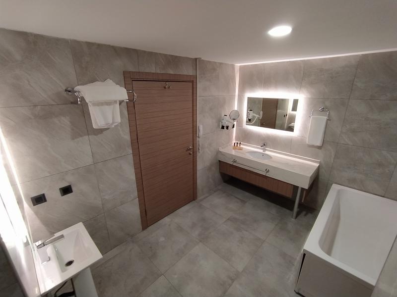 Suite, Şehir Manzaralı, Balkonlu