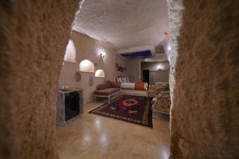 Cave Suite, Bahçe Manzaralı, Jakuzili